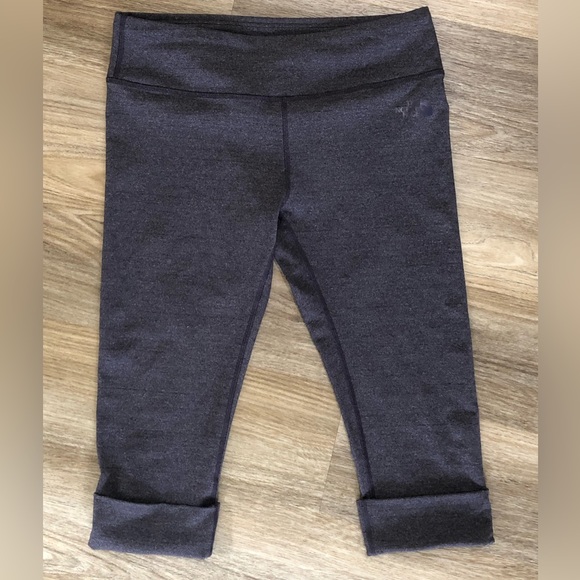 North Face Capri dark gray exercise leggings Size L - Picture 5 of 8